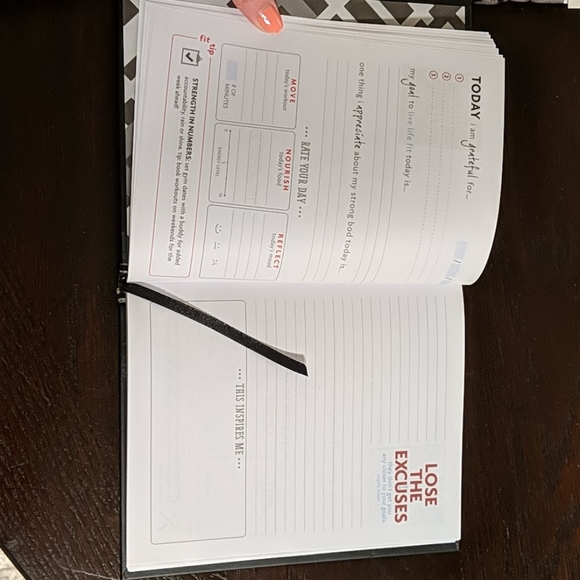 Notebook - Picture 2 of 4